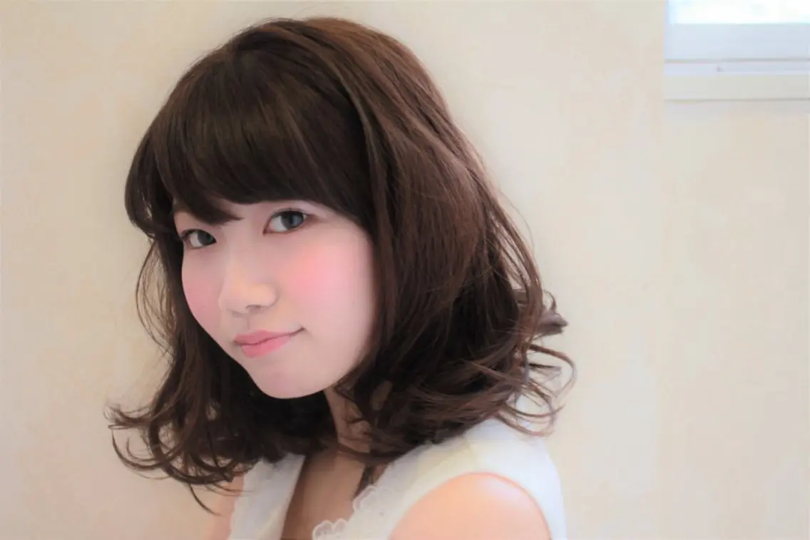 ミディアム HANA Hair Produceのヘアスタイル