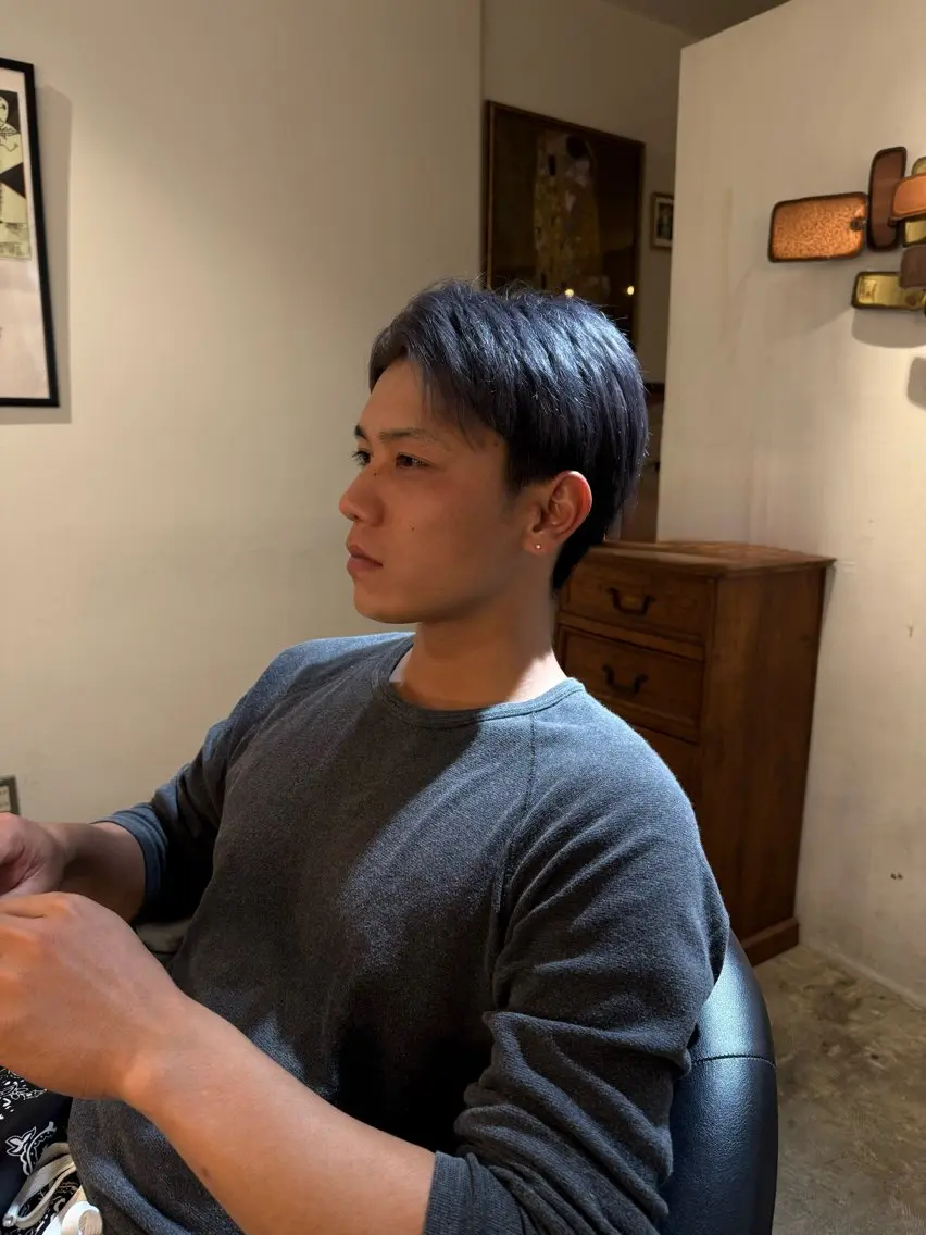 ショート カラー メンズ 志柿 虹花のヘアスタイル
