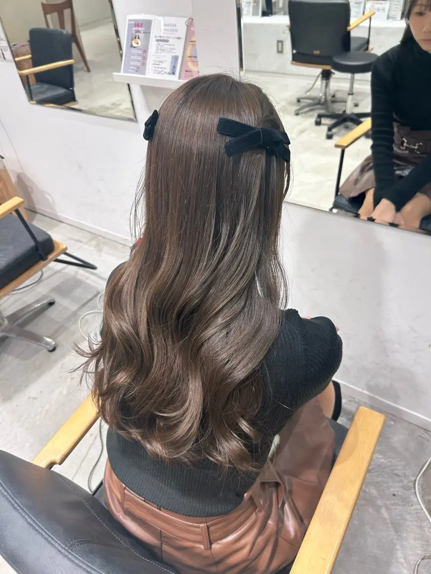 ロング カット ヘアカラー トリートメント 艶カラー/韓国風ヘア 🩵shioneのヘアスタイル
