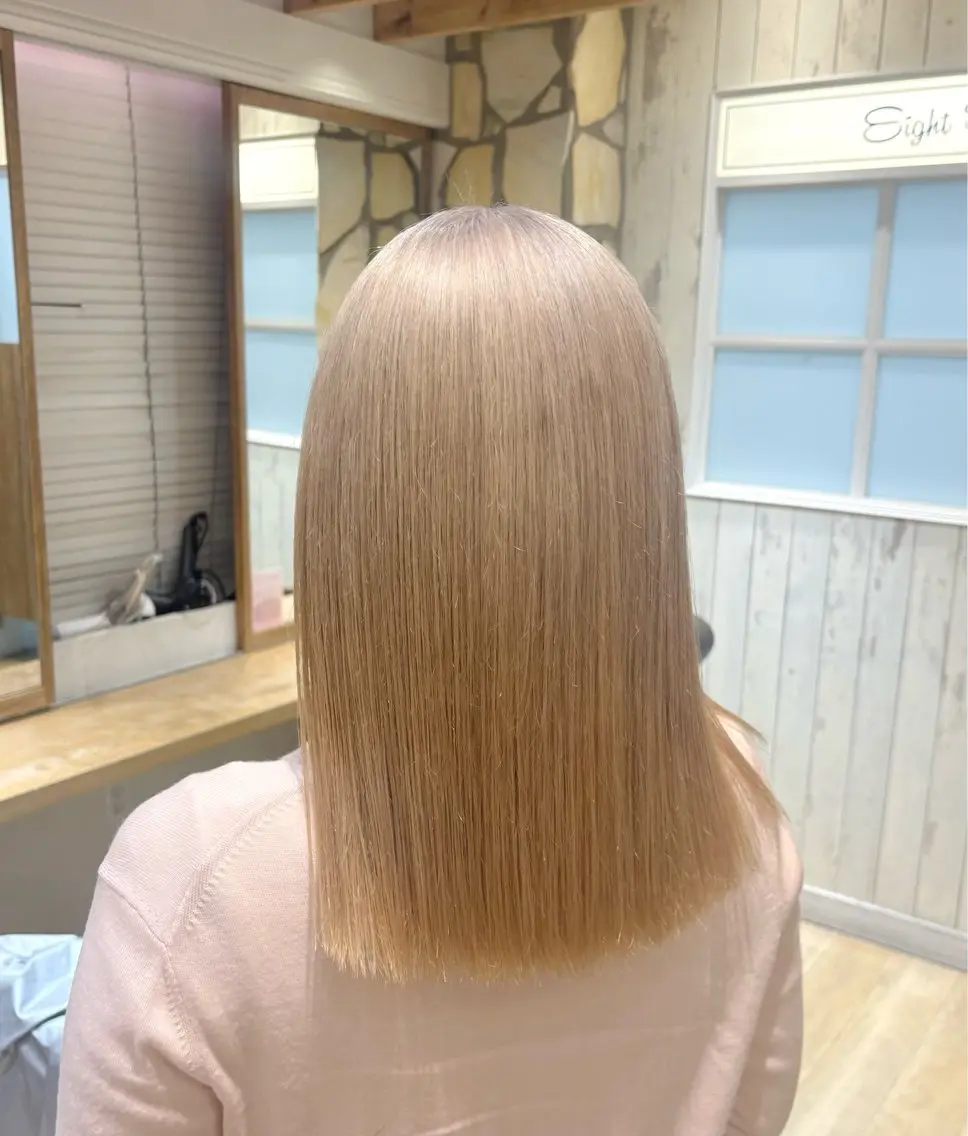 ミディアム カラー ベージュカラー ミルクティーベージュ ヘアカラー トリートメント 新宿/ 新井彩斗のヘアスタイル