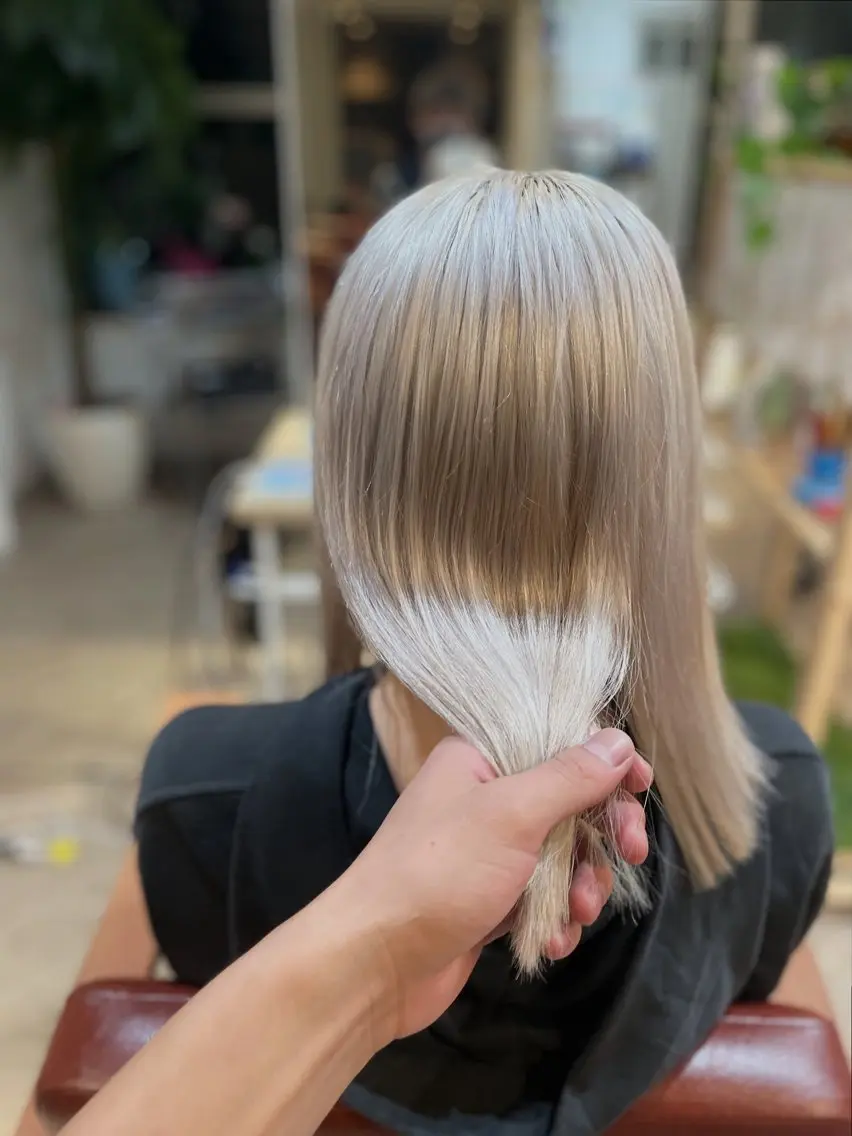 ロング カラー アッシュ アッシュブロンド ブリーチ ブロンド 透明感カラー HAIRLABO 篠崎空竜のヘアスタイル