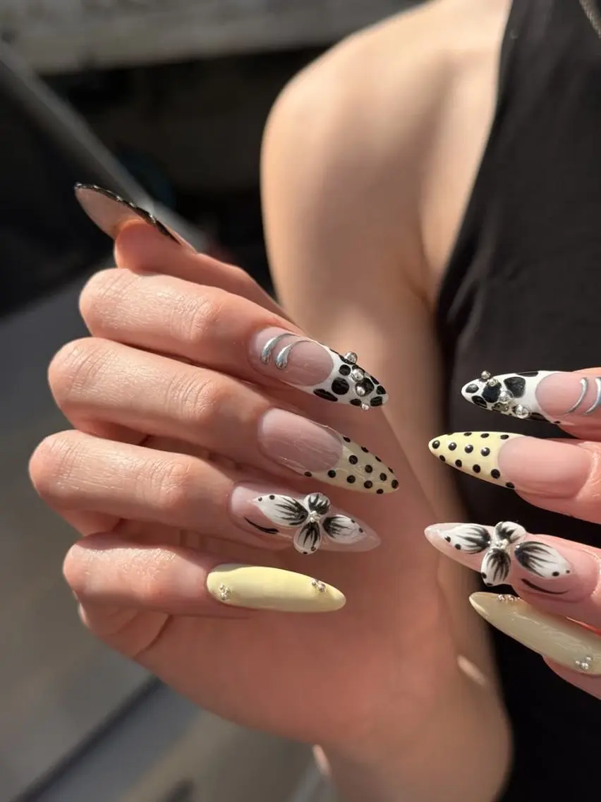 ネイル キラキラネイル 韓国ネイル マグネットネイル 持ち込み ネイルチップ ハンドネイル Himeka Bling.Nailのネイルデザイン