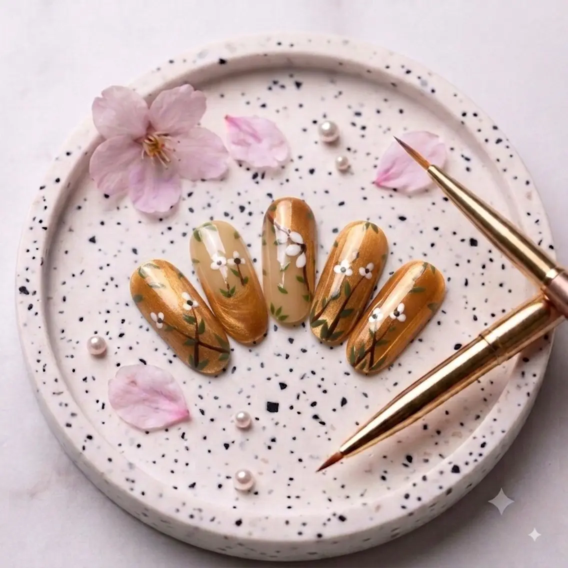 ネイル キラキラネイル ストーンネイル Michan Nailのネイルデザイン
