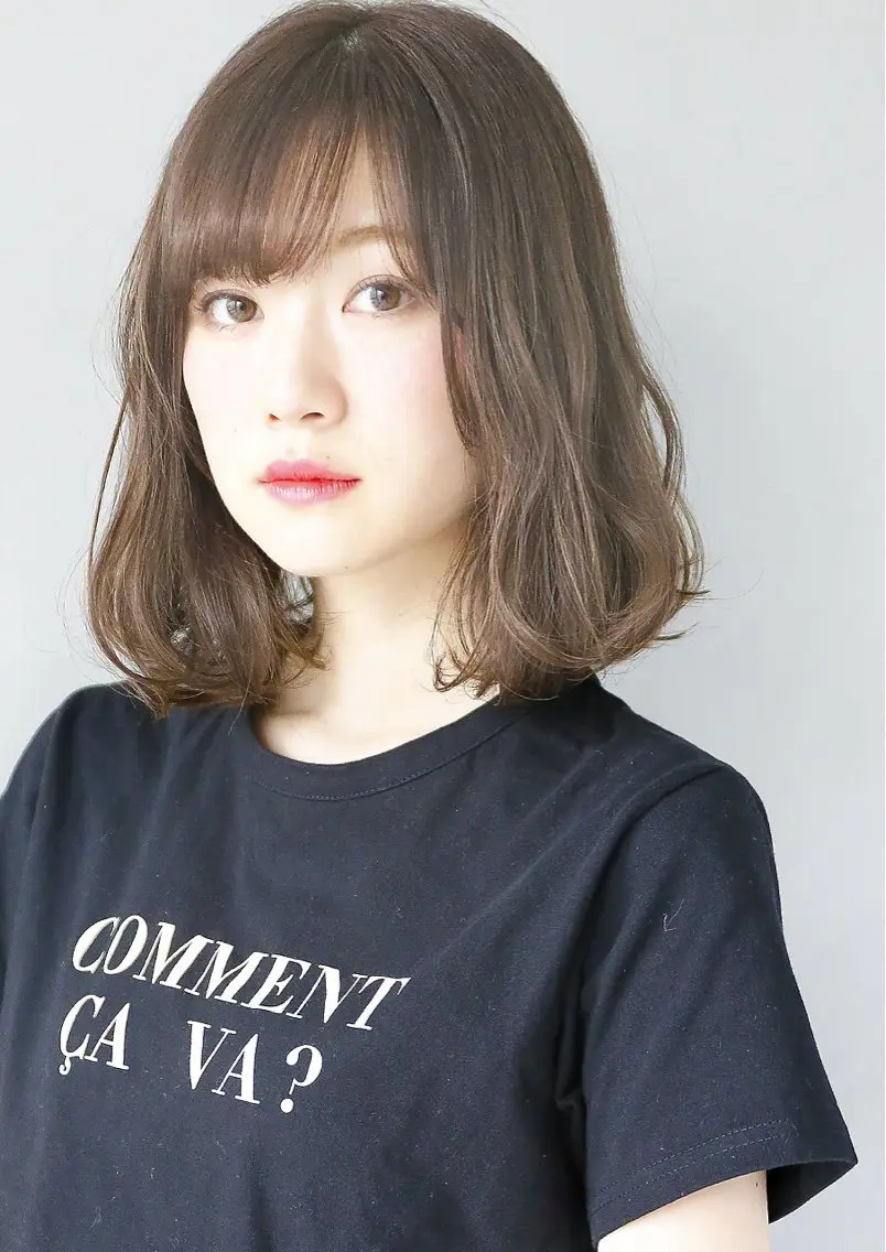 ミディアム カラー グレージュ ボブ カット ヘアカラー トリートメント ヘッドスパ ヘアセット 艶くすみカラー /縮毛/川添桃花のヘアスタイル