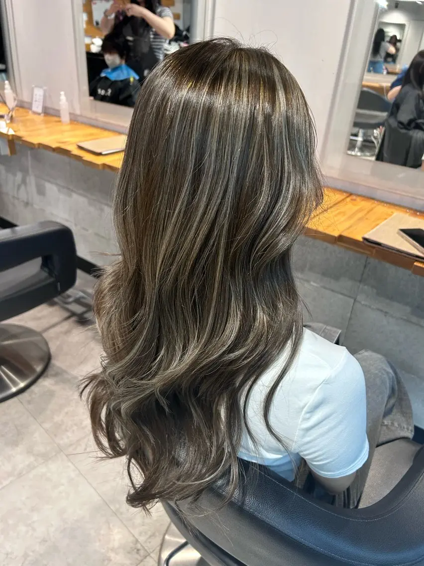 ロング ヘアカラー トリートメント ヘッドスパ レイヤーStyle 🪽菜々実のヘアスタイル