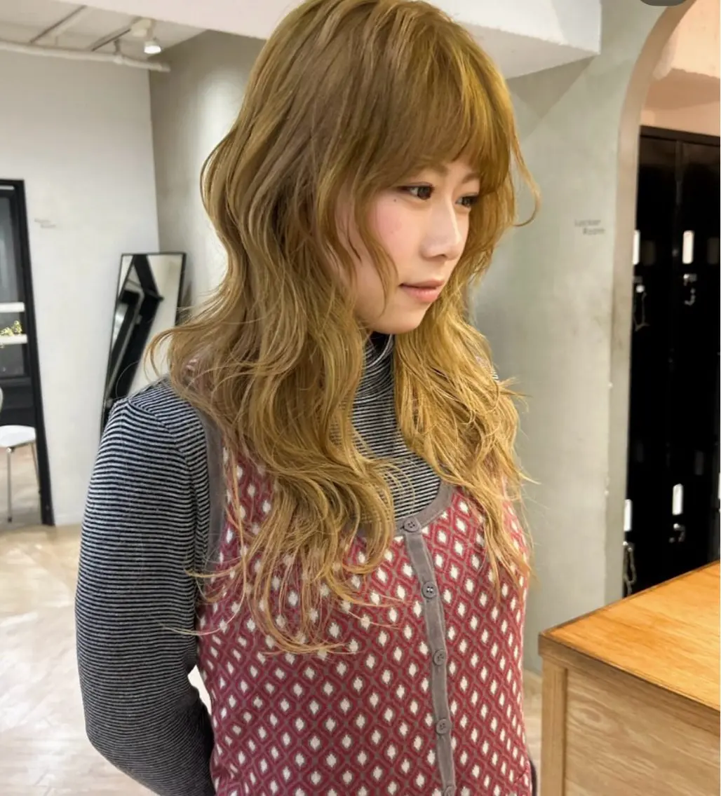 ロング ヘアカラー レイヤーカット🐩 透明感カラー モカのヘアスタイル