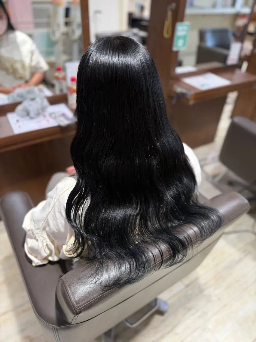 カラー 神野 流嘉のヘアスタイル