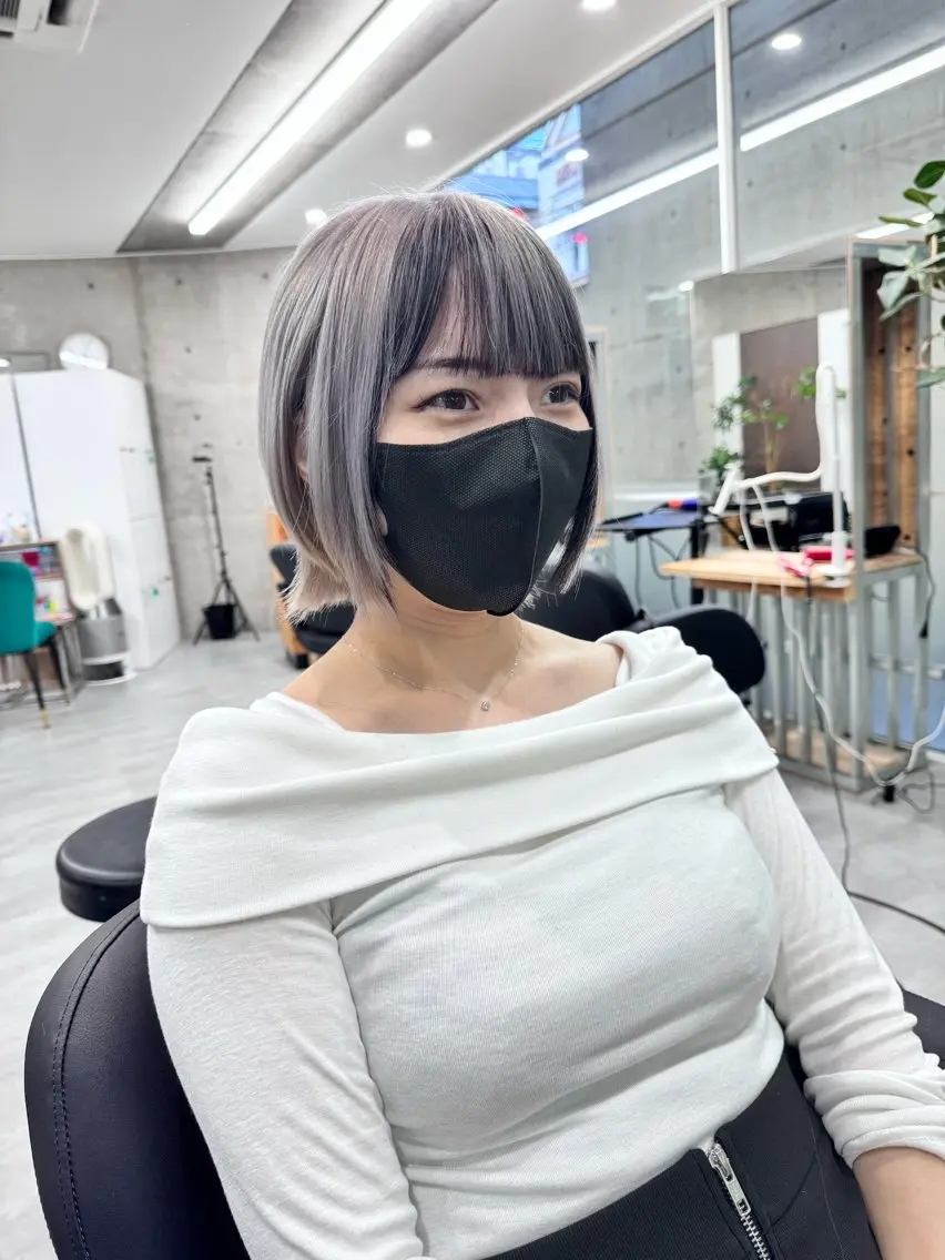 ショート カラー ダークグレー インナーカラー ヘアカラー トリートメント 艶髪✨ブリーチ職人 yasuのヘアスタイル