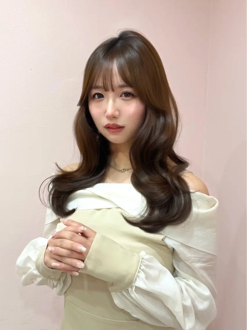 セミロング カラー ベージュカラー ブリーチ ブラウンカラー チョコレートブラウン 透明感カラー カット ヘアカラー トリートメント 渋谷/韓国ヘア/ 顔まわり♡Ayakaのヘアスタイル