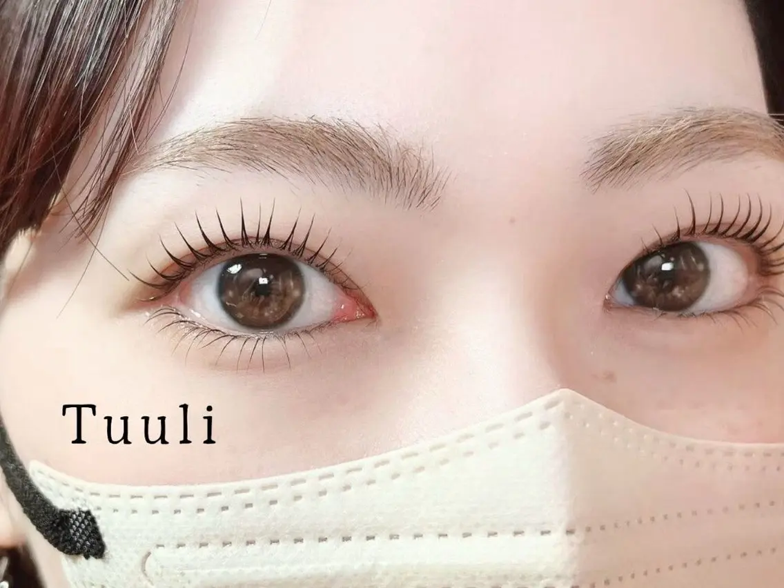 まつ毛パーマ(パリジェンヌラッシュリフト)+美眉スタイリング(眉毛ワックス、間引き、カット込)⚠️要リクエストの写真