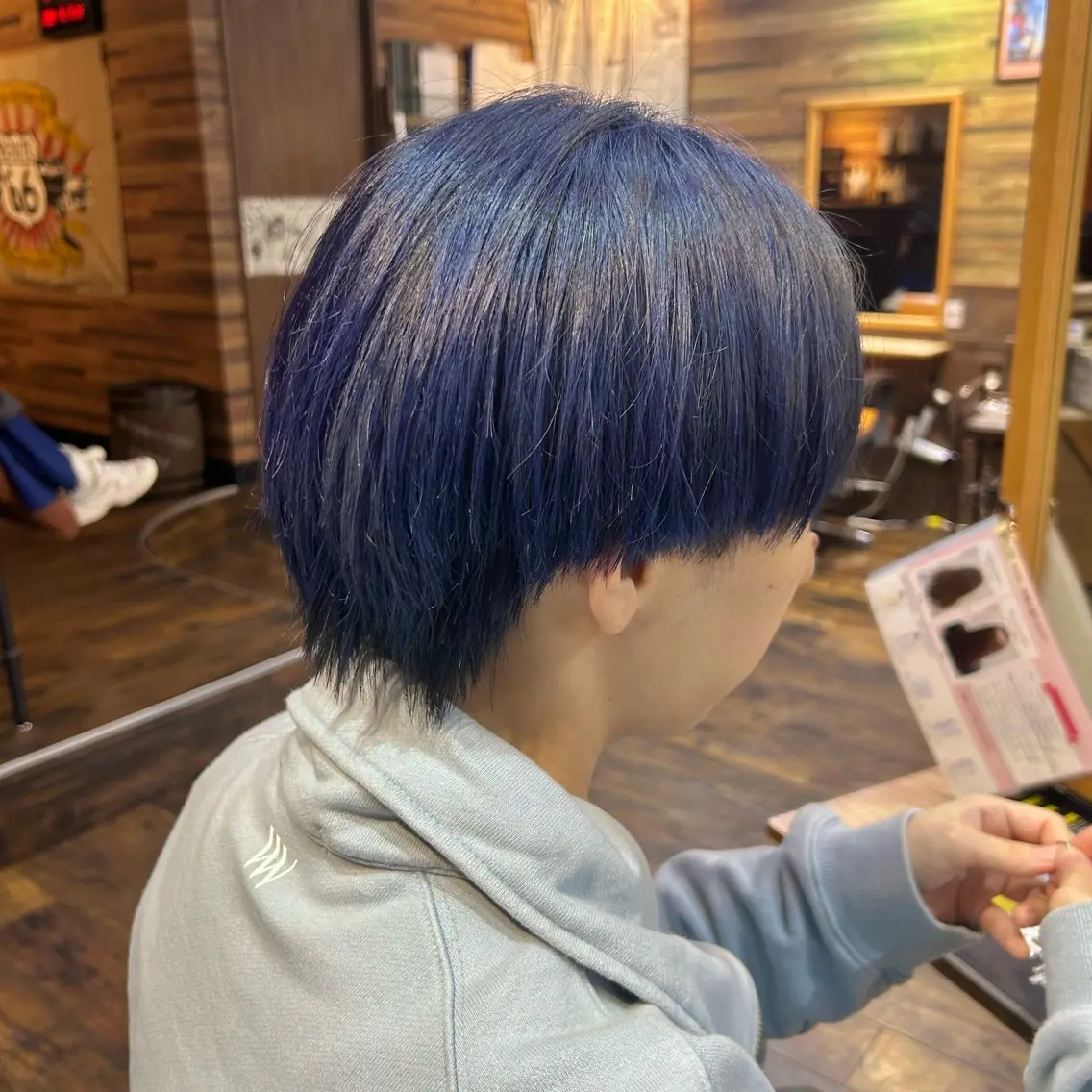 ショート カラー メンズ メンズブリーチ アッシュ ブリーチ ブルーカラー ツイスパ/メンズ特化 🦋𝑺𝑶𝑵𝑬のヘアスタイル
