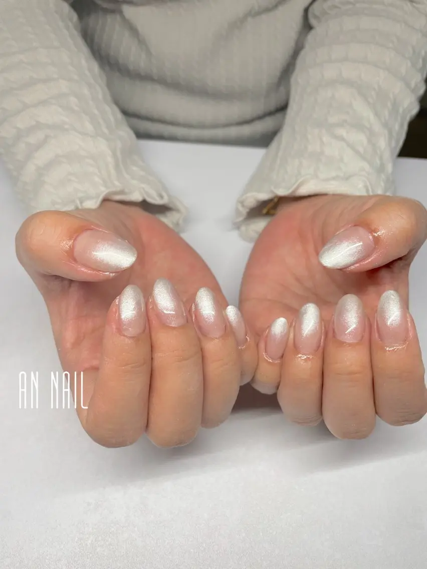 初回限定💅パールカラーグラデ◯オフ代別途◯長さだし2本まで追加OK◯アート追加ご相談くださいの写真