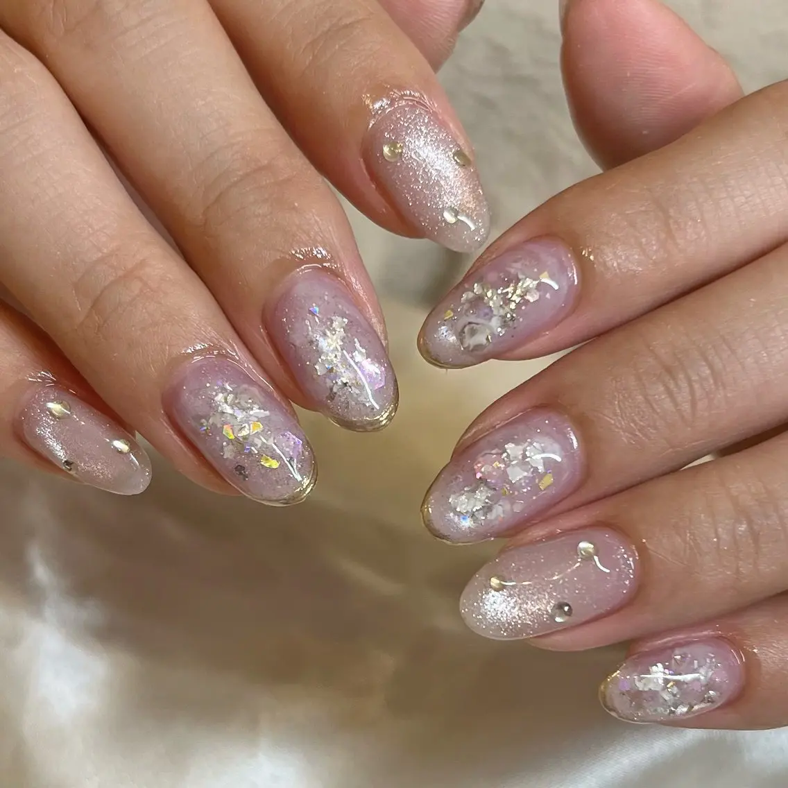 ネイル キラキラネイル ニュアンスネイル パープル ハンドネイル petit sarina..ෆのネイルデザイン