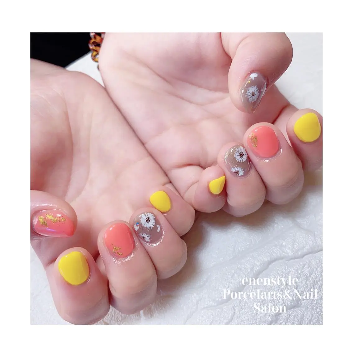 ショート ネイル ジェルネイル ニュアンスネイル オフィスネイル ワンカラーネイル パラジェル ハンドネイル 🐾enen style 🐾のネイルデザイン