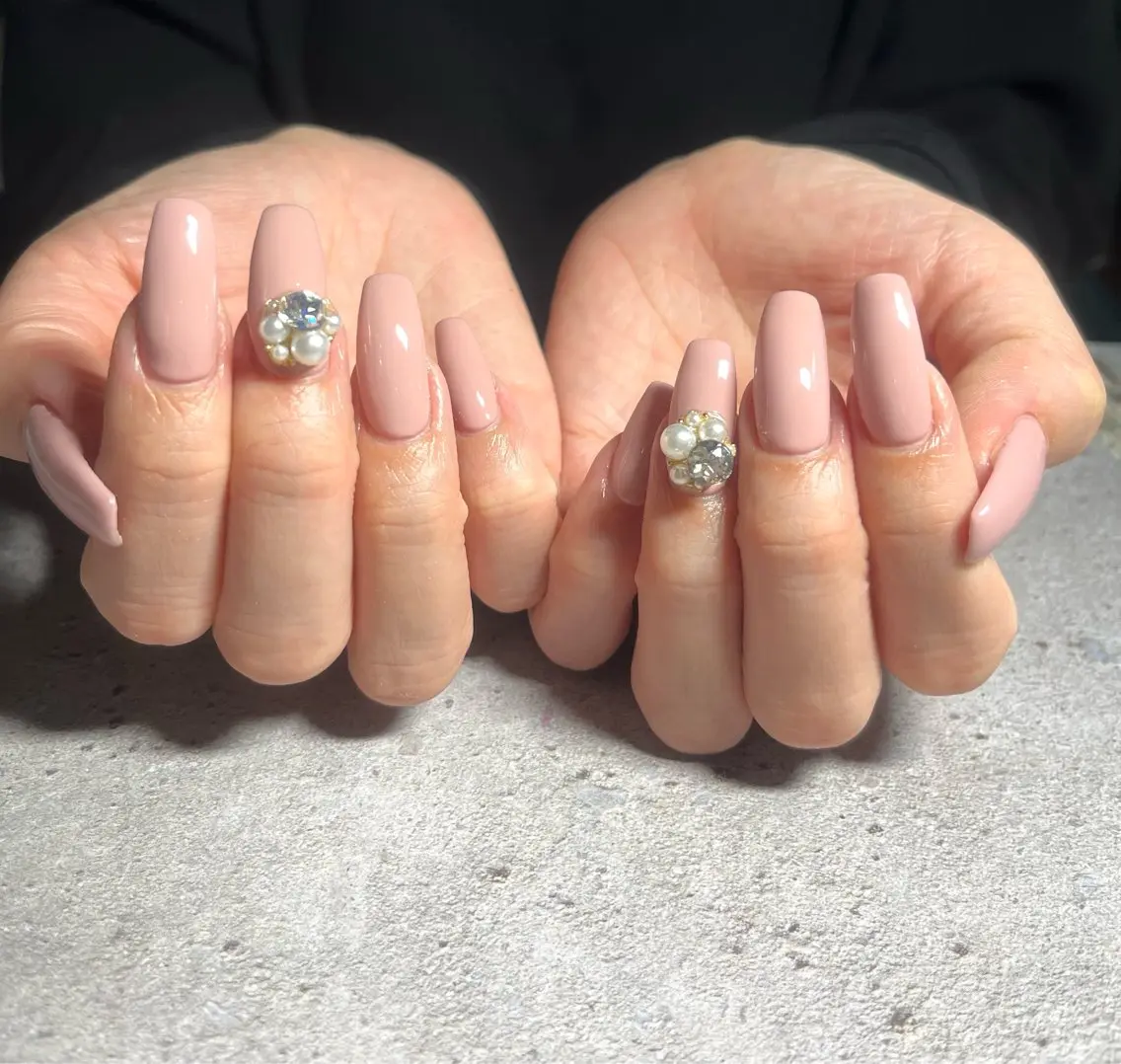 ロング 2DY NAIL SALONのネイルデザイン