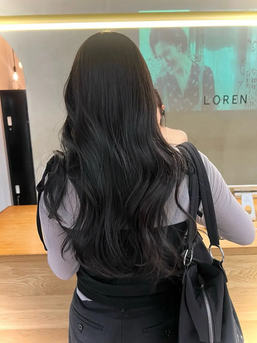 ロング 外国人風カラー レイヤーカット 似合わせレイヤー ＆縮毛矯正のヘアスタイル