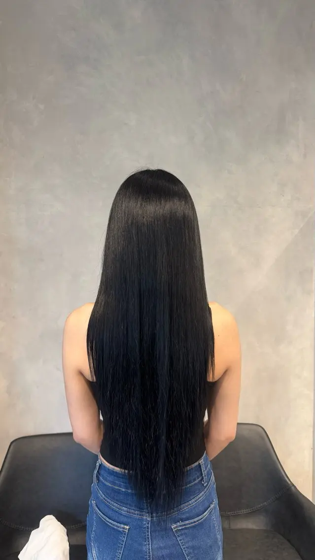 カラー 黒髪 透明感カラー ヘアカラー トリートメント 井野 彩加のヘアスタイル