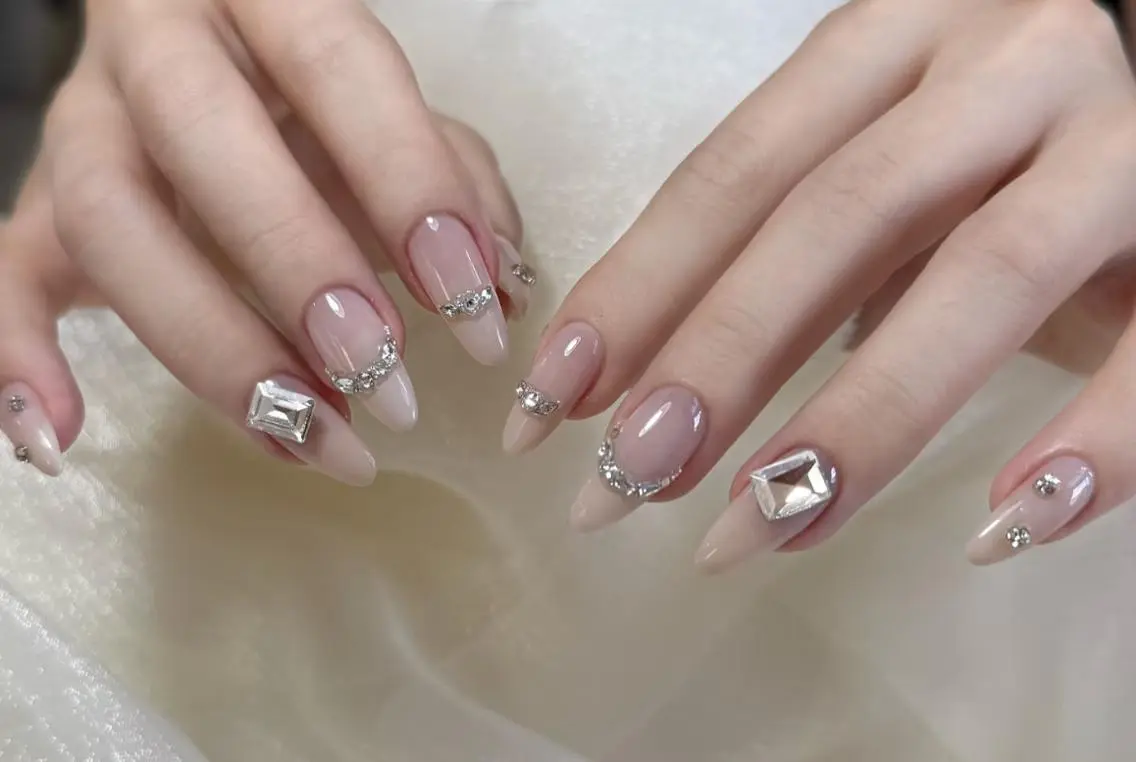 ネイル ハンドネイル ハンドケア 🍑 momo_nailのネイルデザイン