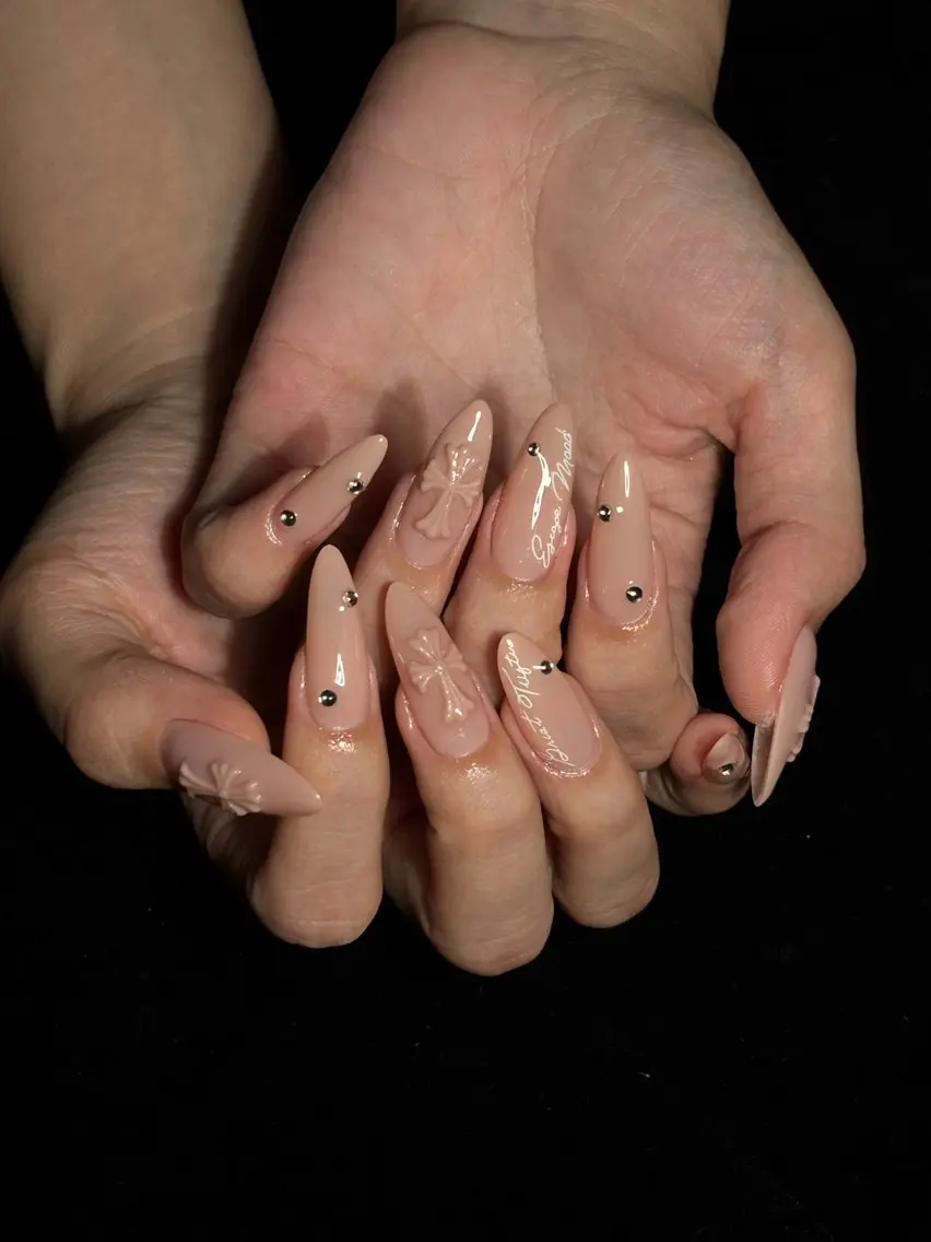 ネイル ワンホンネイル 💐RB_ nail🌻🌈のネイルデザイン