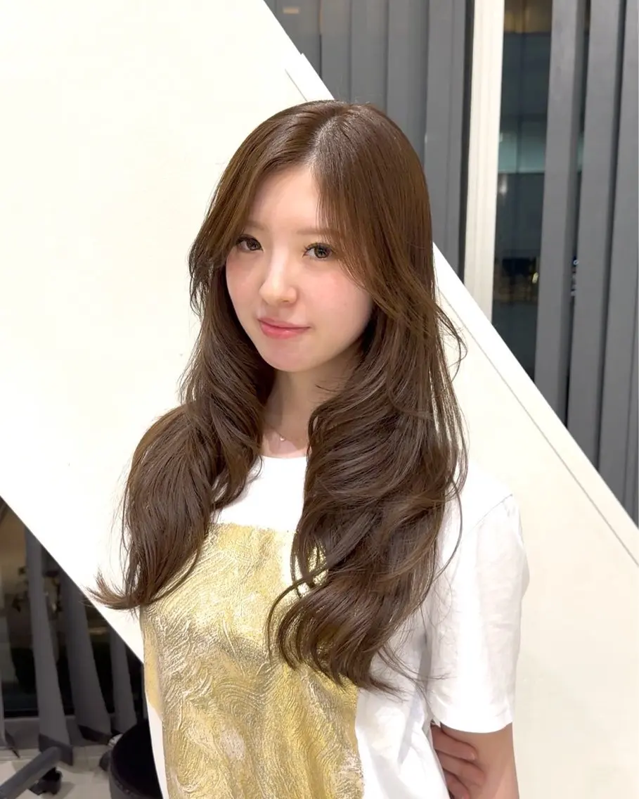 カラー 神田 花向のヘアスタイル