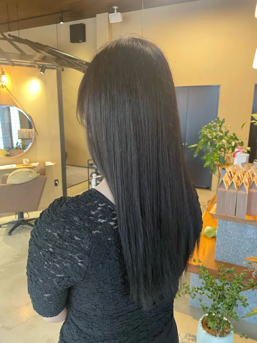 ロング カラー 透明感カラー ダークグレー ダークグレージュ グレージュ ヘアカラー 進藤 来実のヘアスタイル