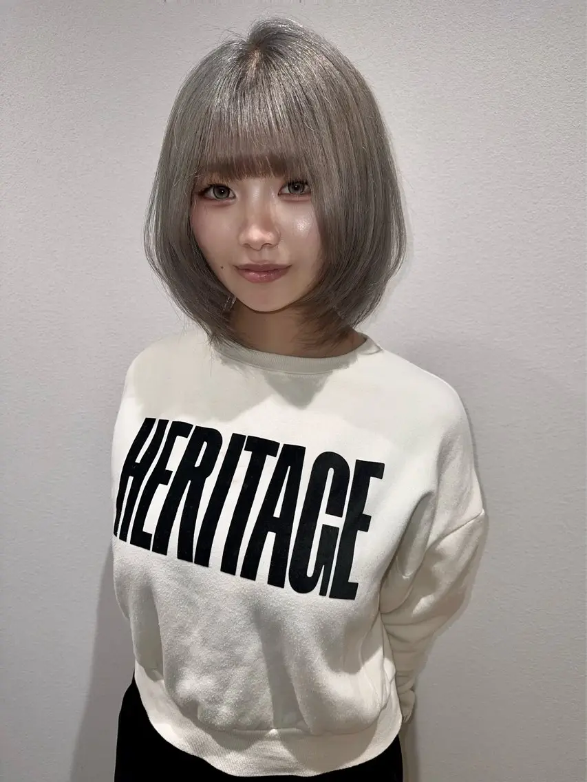 カラー アッシュ 透明感カラー シルバー シルバーアッシュ LOUIMADNA Haruna️️꙳⟡のヘアスタイル