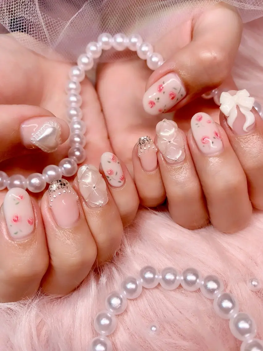 ネイル アートネイル フレンチネイル ガーリー キラキラネイル 持ち込み 3Dアートネイル💗 都築レナのネイルデザイン