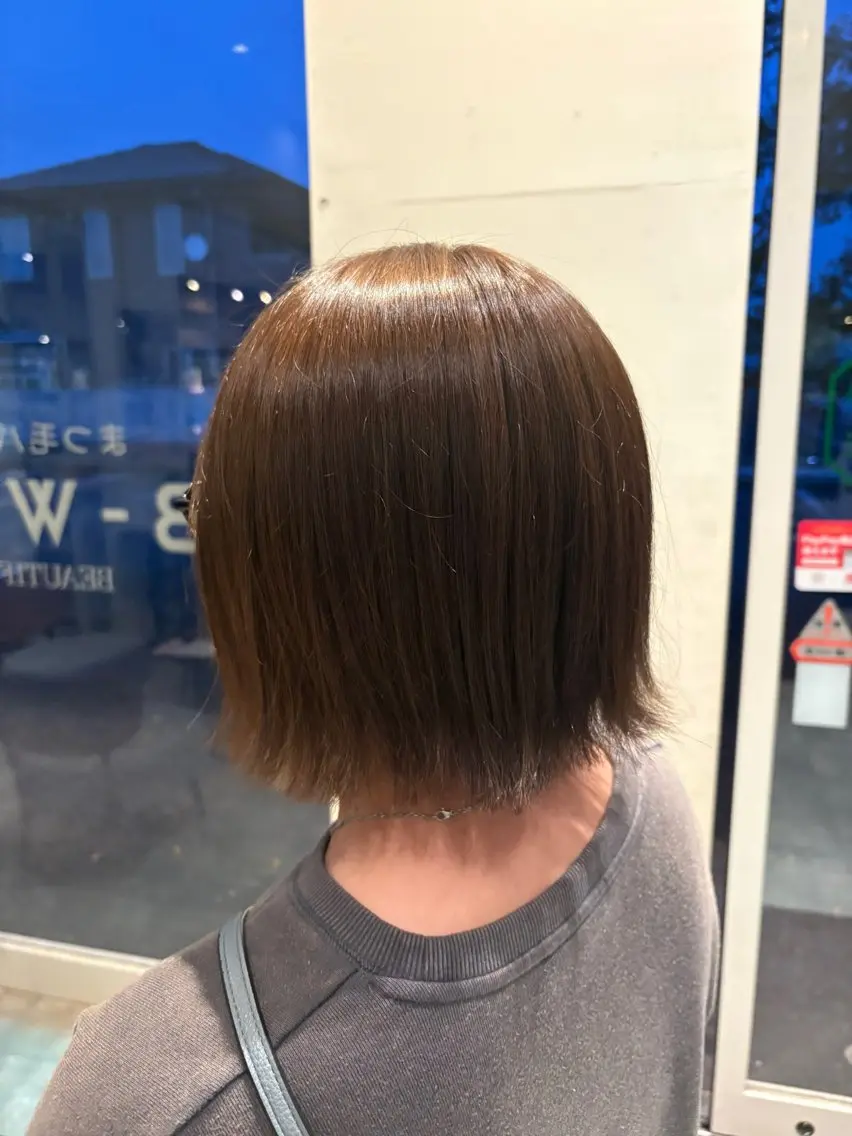ショート ボブ 外ハネヘア カット トリートメント 高橋 乙葉のヘアスタイル