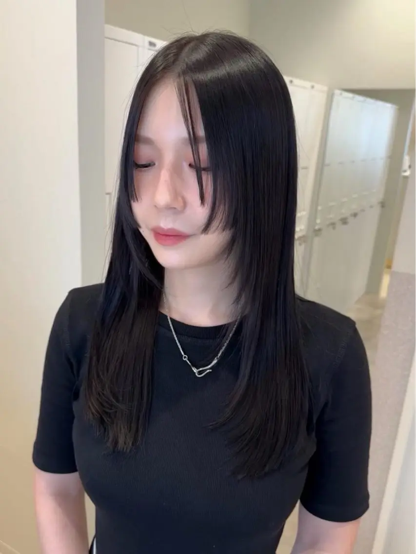 平日限定!カットカラーストレートの写真
