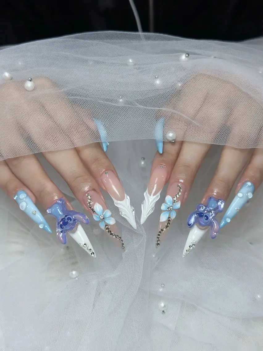 ネイル チークネイル ドット フレンチネイル グラデーション ハート ハンドネイル Julli NailStudioのネイルデザイン