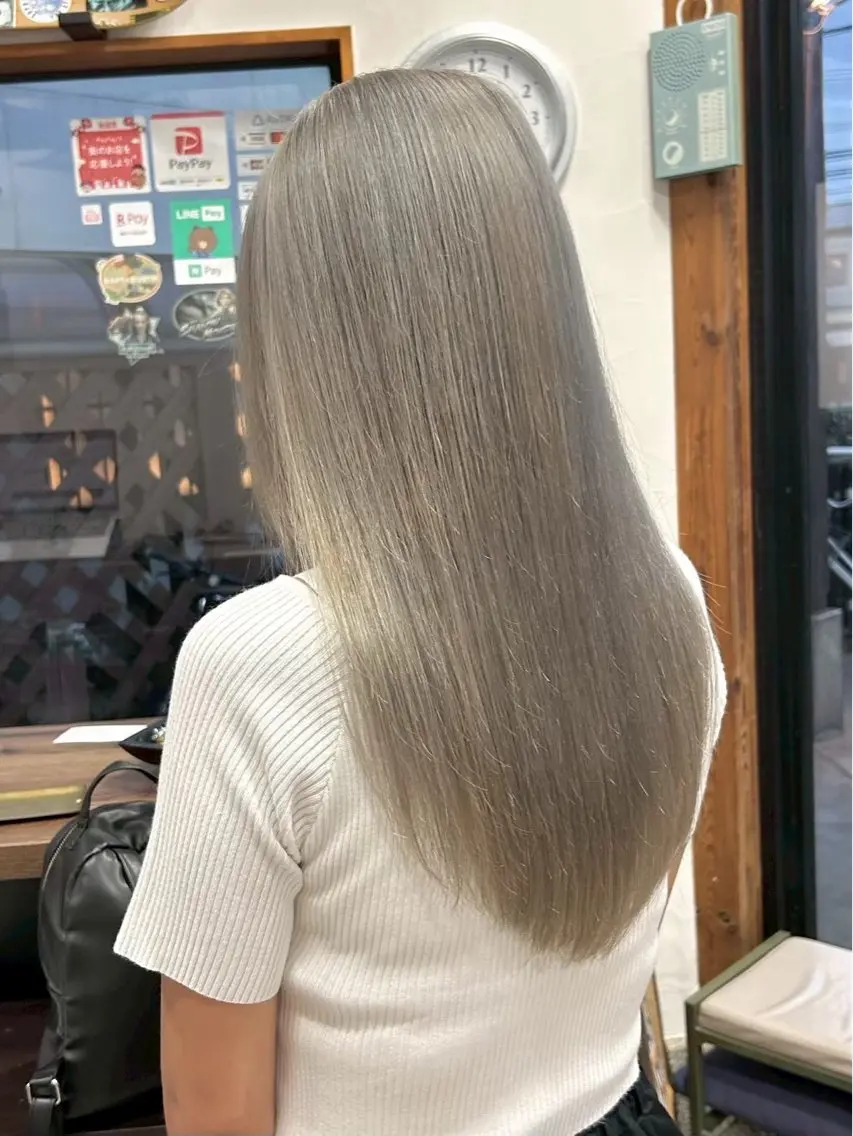 ロング カラー LUCK ユナのヘアスタイル