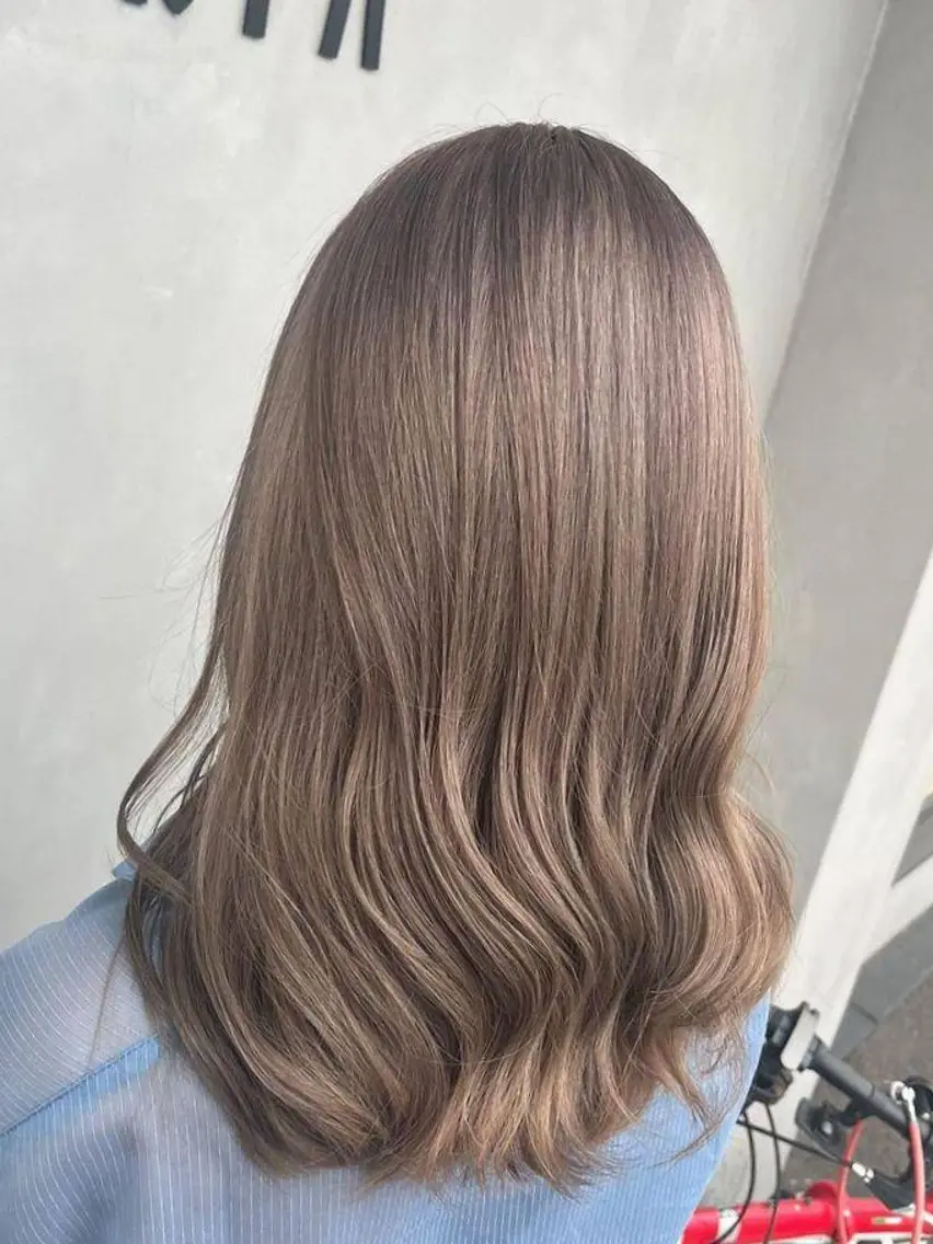 セミロング カラー イルミナカラー カット ヘアカラー ブリーチカラー/ 美髪矯正/佐伯 駿のヘアスタイル