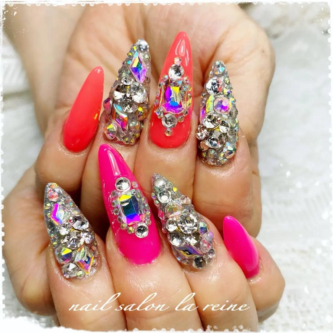 ネイル ワンカラーネイル ストーンネイル nail salon la reineのネイルデザイン