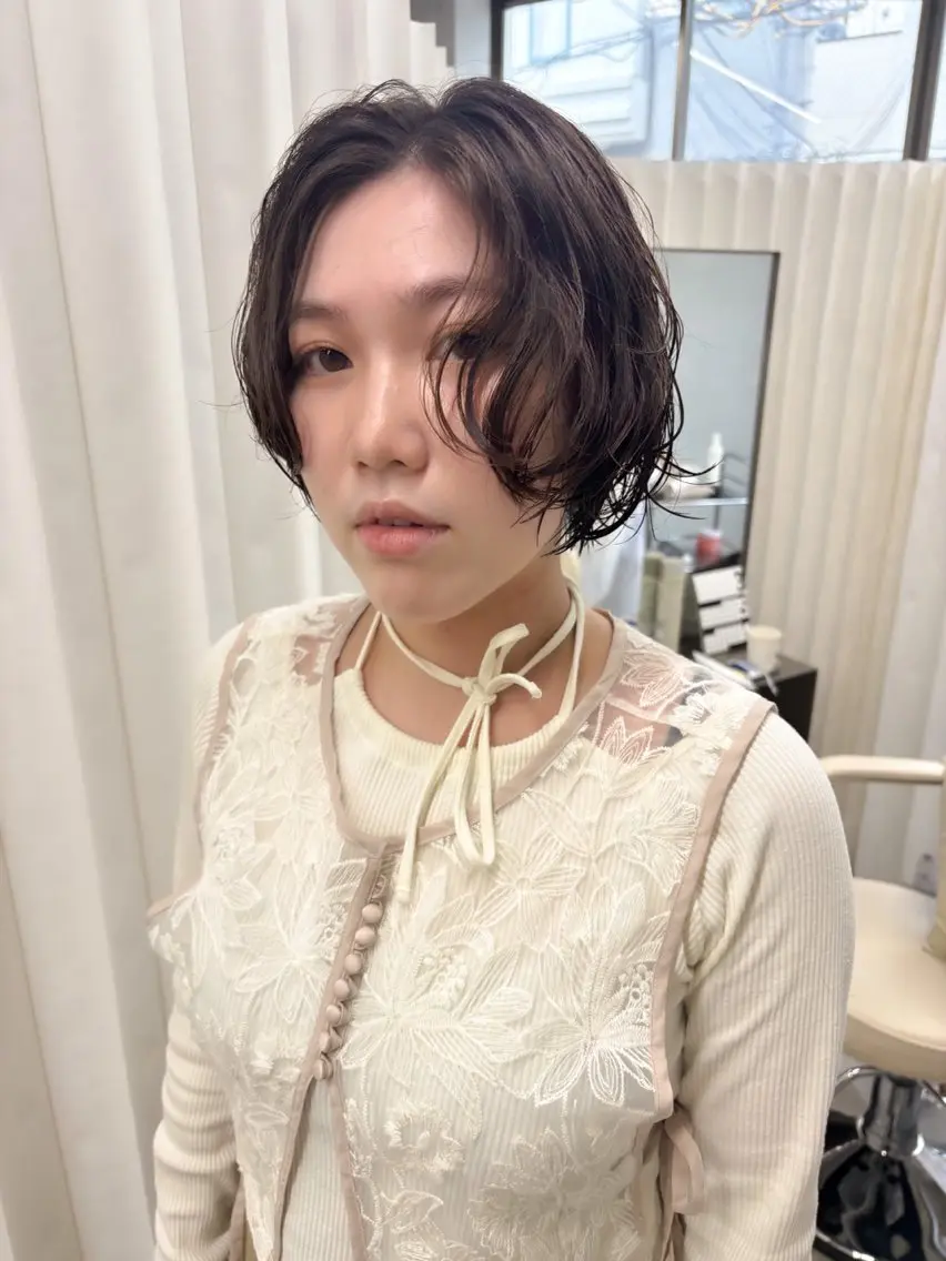 ショート カラー パーマ カット ヘアカラー トリートメント 前田 陽南子のヘアスタイル