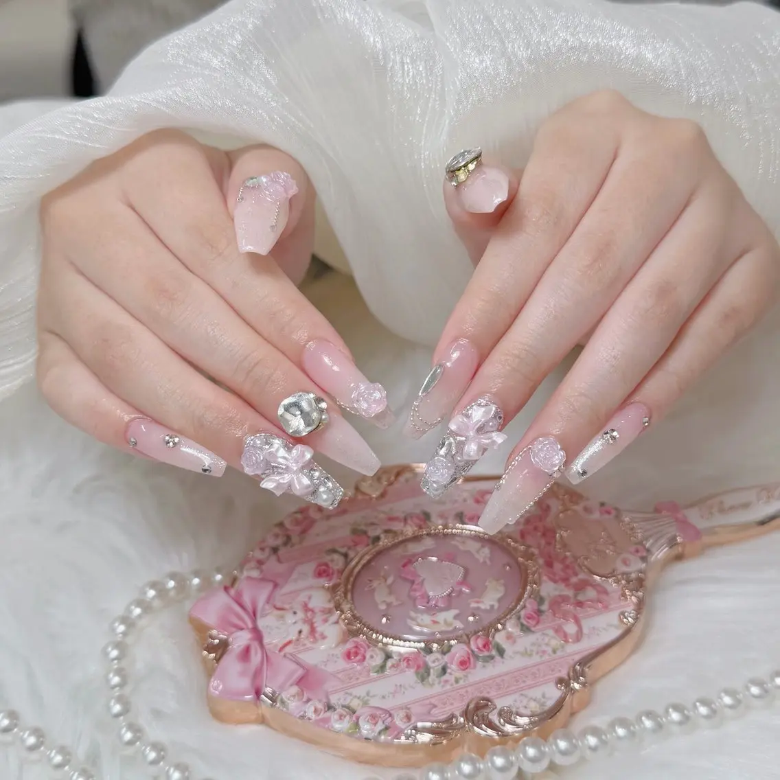 ネイル フレンチネイル キラキラネイル 韓国ネイル シンプルネイル ワンホンネイル ハンドネイル MEI Nailのネイルデザイン