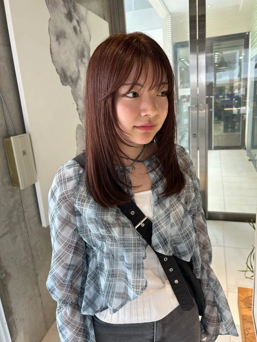 ミディアム カラー レイヤーカット baLon.fem/ 澤田 奈々子のヘアスタイル