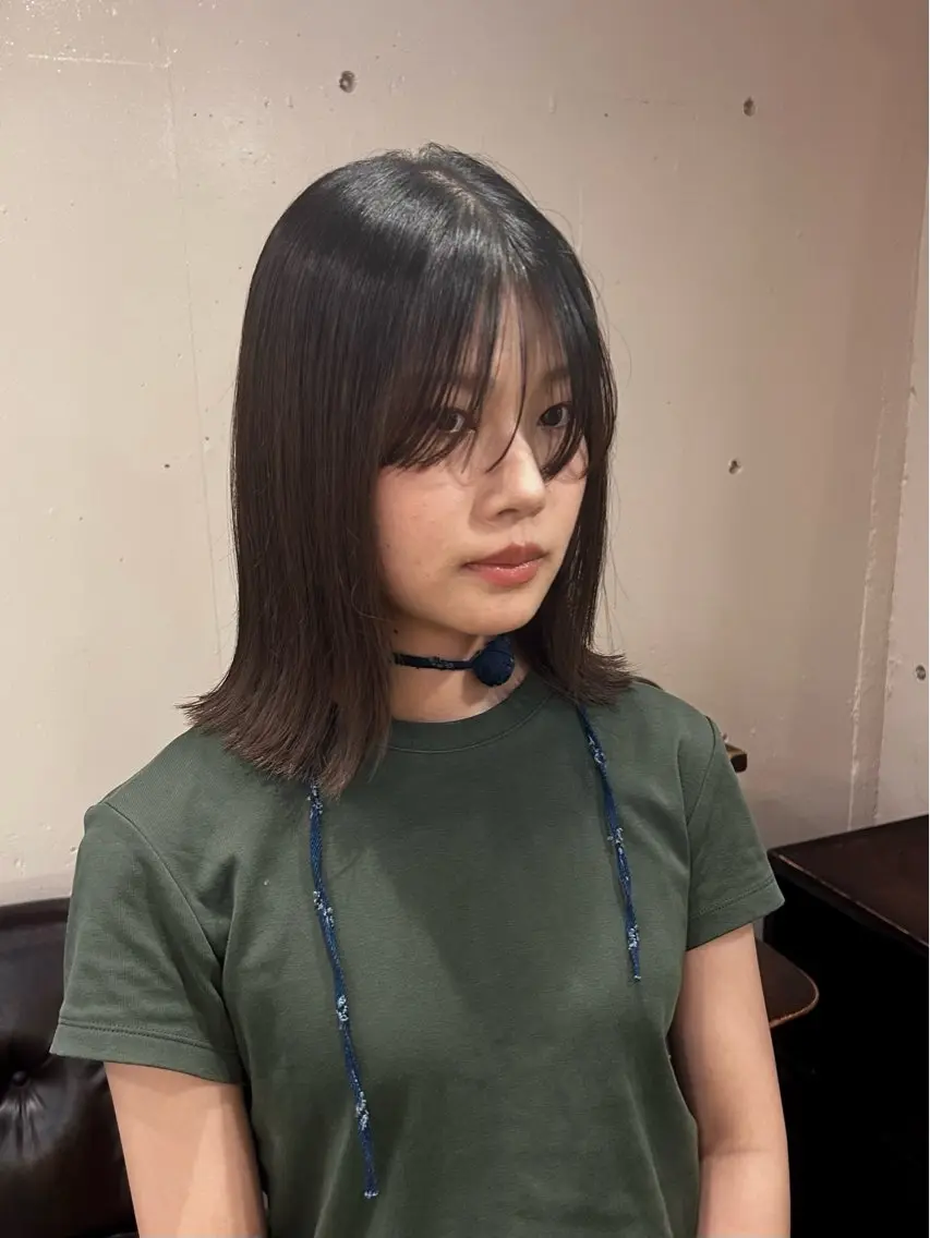 ミディアム 佐藤 優里奈のヘアスタイル