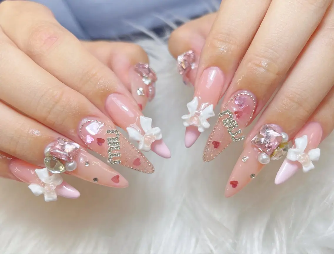 ネイル 成人式 ロングネイル マグネットネイル 大理石ネイル(マーブル) リボン ハンドネイル Amee Nail Salonのネイルデザイン