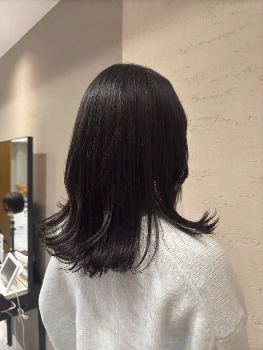 ミディアム カラー 外ハネヘア 松田 響のヘアスタイル
