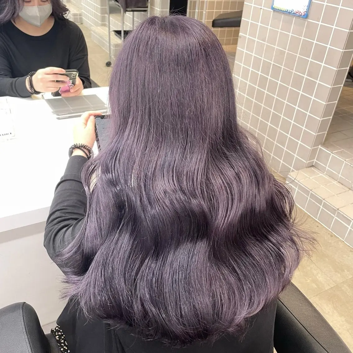 ロング 韓国風カラー 髪質改善 韓国風ヘア トリートメント ヘアカラー トリートメント ヘッドスパ ヘアセット ❤︎ワンホンガーリー なハイトーンヘア❤︎のヘアスタイル