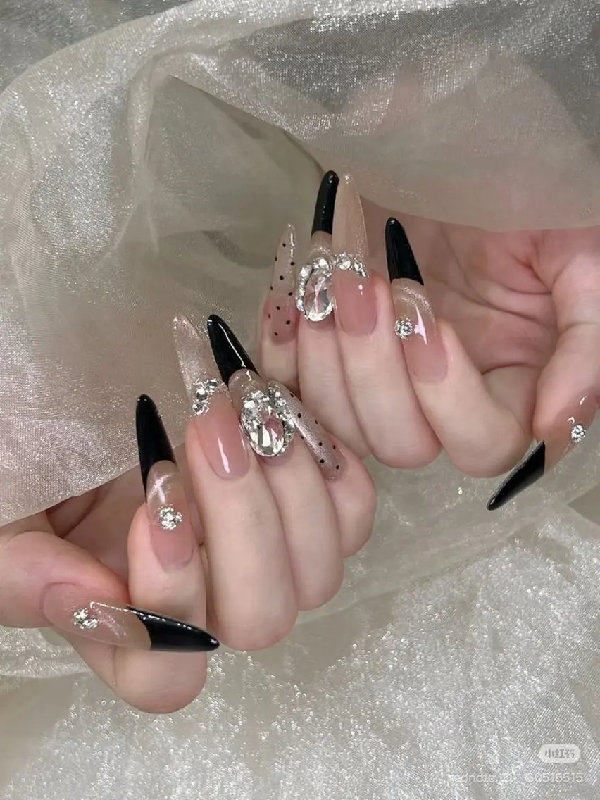 ロング ハンドネイル Han chanのネイルデザイン