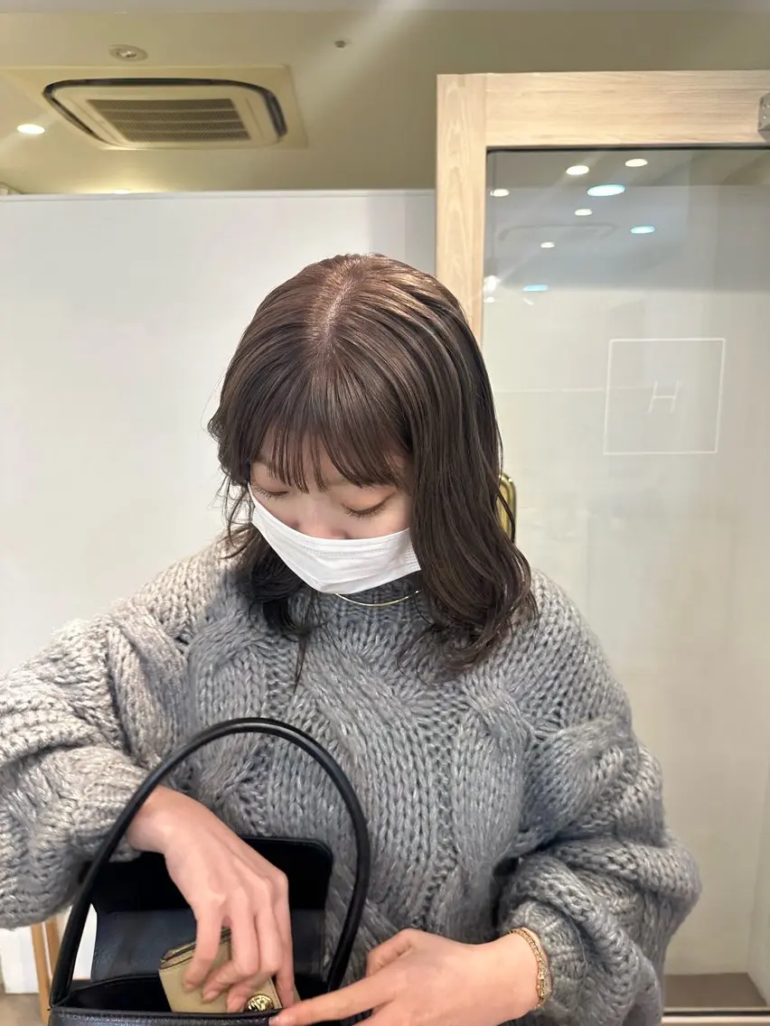 ミディアム カラー グレージュ ヘアカラー トリートメント 梅田/柔らかカラー/ オオハシ リナコのヘアスタイル