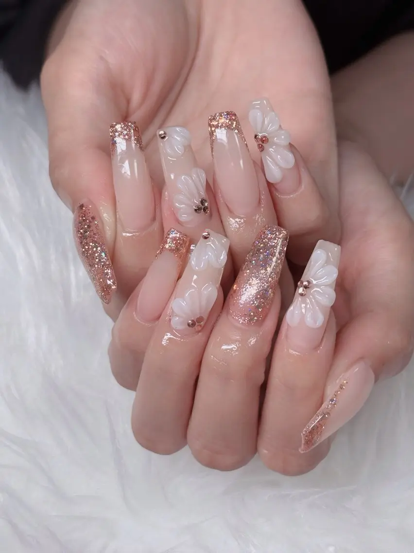 ネイル フレンチネイル ジェルネイル ガラスフレンチ ハロウィン ハート ハンドネイル H.baby Nail Salonのネイルデザイン