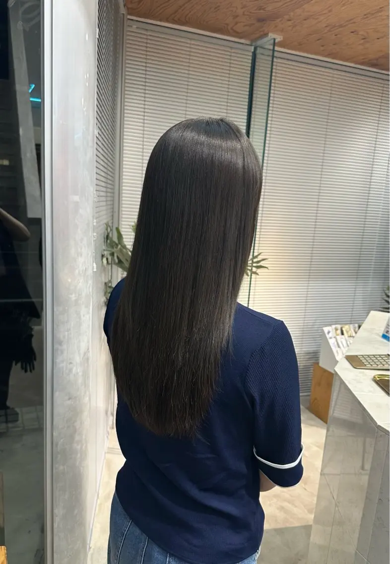 ロング ヘアカラー 【U】 manakaのヘアスタイル