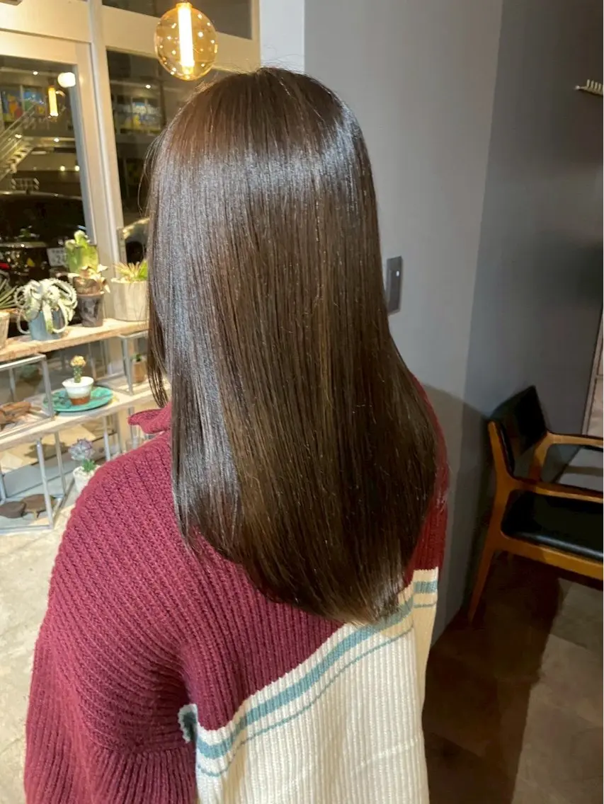 ロング カラー ベージュカラー オリーブベージュ ruup Rell スズカのヘアスタイル