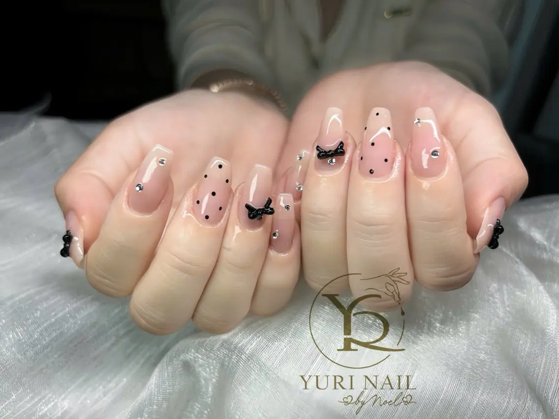 ネイル チークネイル フットネイル グラデーション 韓国ネイル 持ち込み ハンドネイル フットネイル ハンドケア YURI Nail NARITAのネイルデザイン