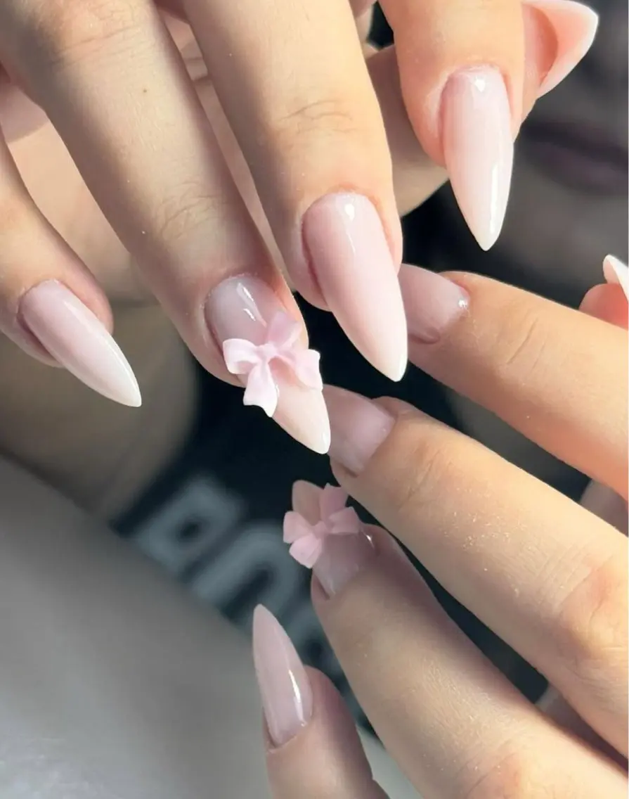 オフなし❣️チップ長さだし10本+うるツヤワンカラー+リボン🎀パーツお好きなもの2個🎀30種類以上から選べます!の写真