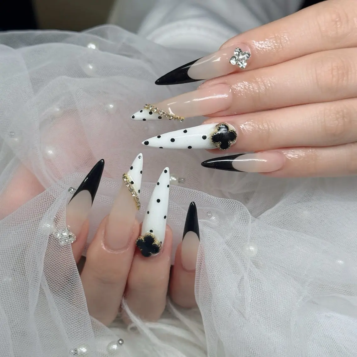 ネイル フットネイル フレンチネイル グラデーション 韓国ネイル ロングネイル ハンドネイル Hani Nail Salonのネイルデザイン