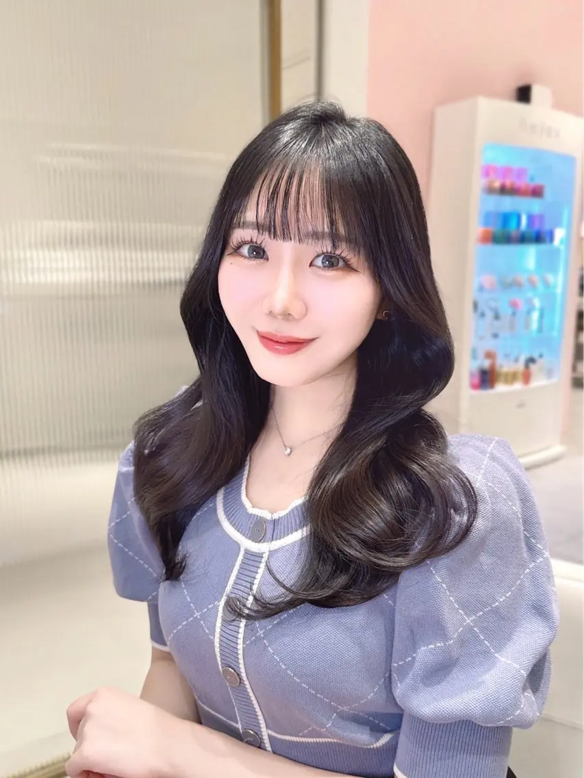 セミロング カラー ヘアカラー トリートメント ヘッドスパ ヘアセット 韓国ヘア/レイヤー/ 顔まわり/りょーとのヘアスタイル