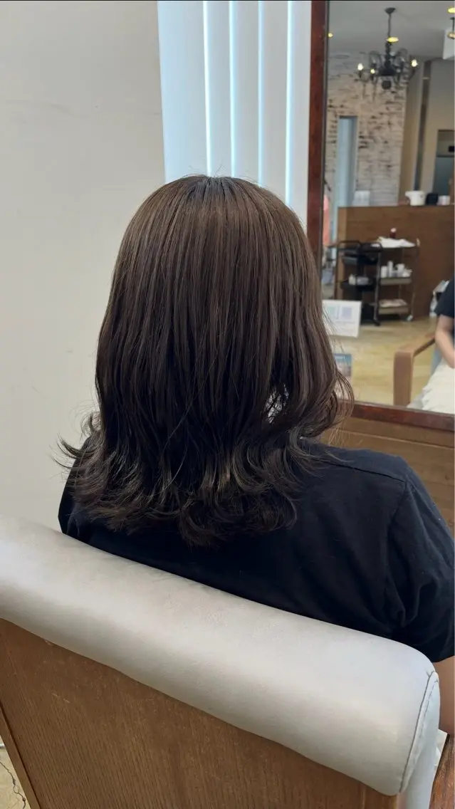 ロング カラー ブラウンカラー オリーブブラウン ヘアカラー ふかや まりかのヘアスタイル